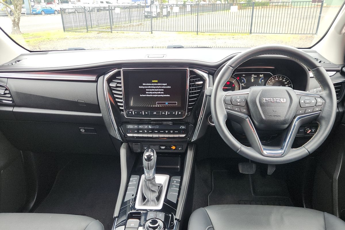 2023 Isuzu MU-X LS-T