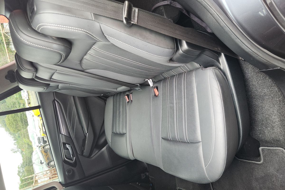 2023 Isuzu MU-X LS-T