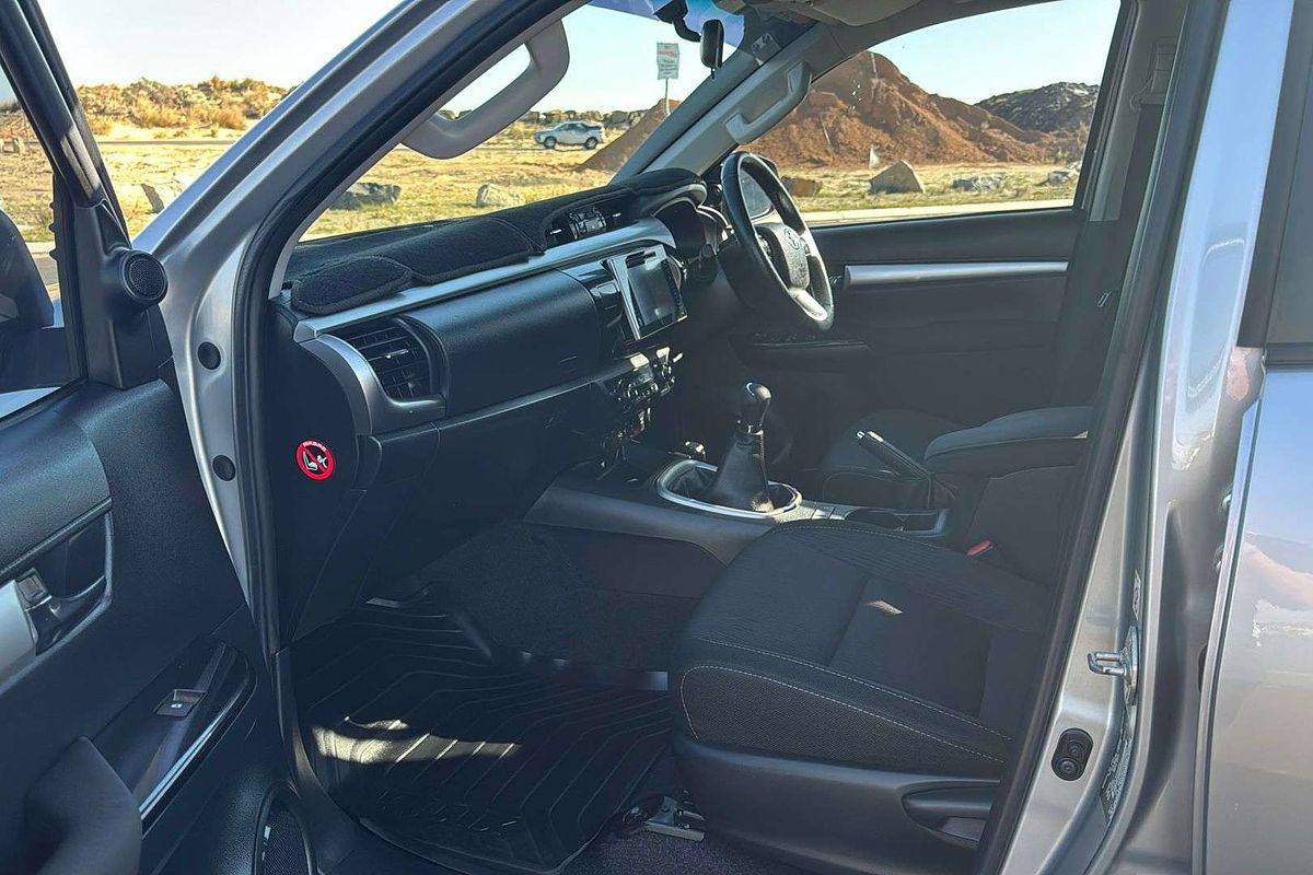 2017 Toyota Hilux SR5 GUN126R 4X4
