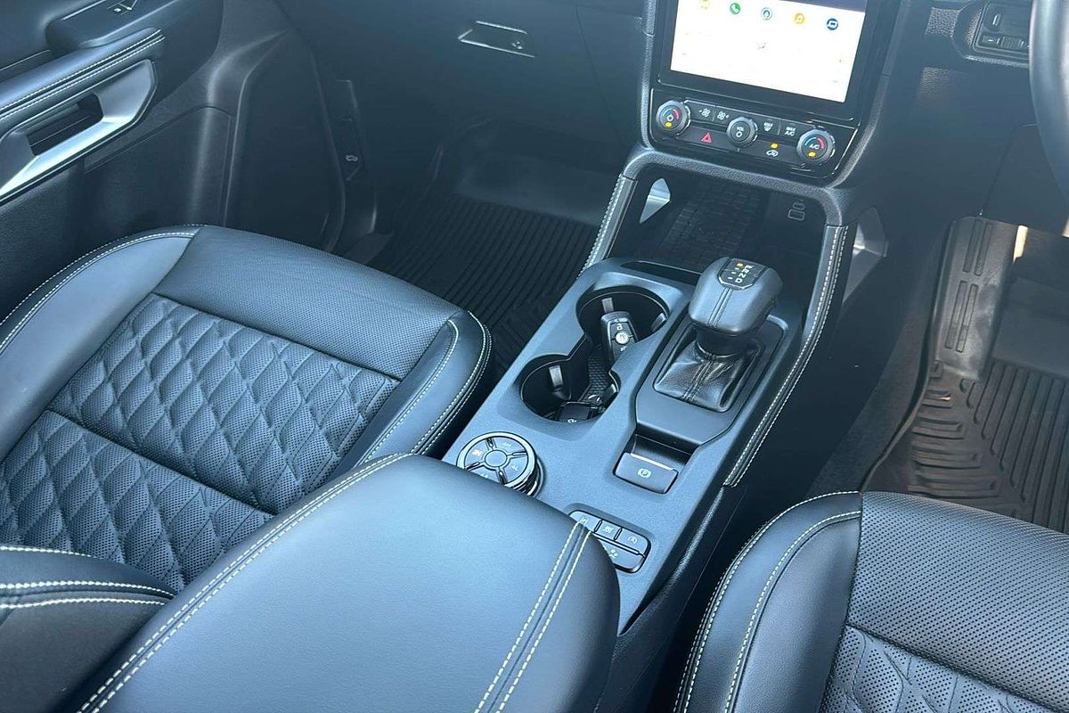 2024 Ford Everest Platinum L