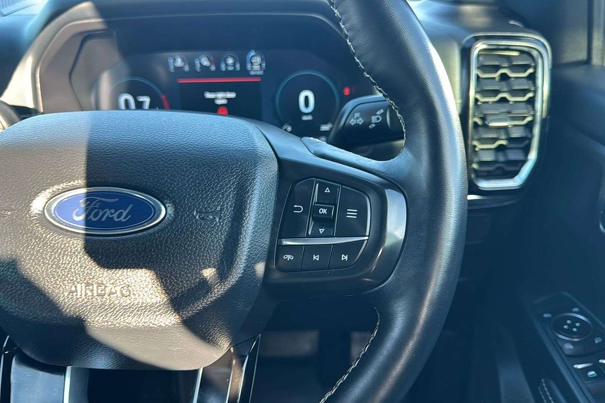 2024 Ford Everest Platinum L
