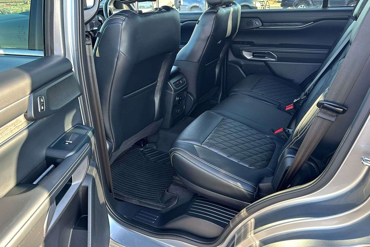 2024 Ford Everest Platinum L