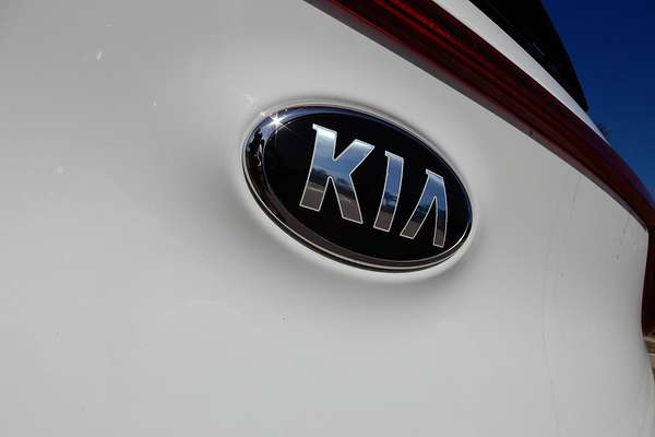 2020 Kia Sportage S QL