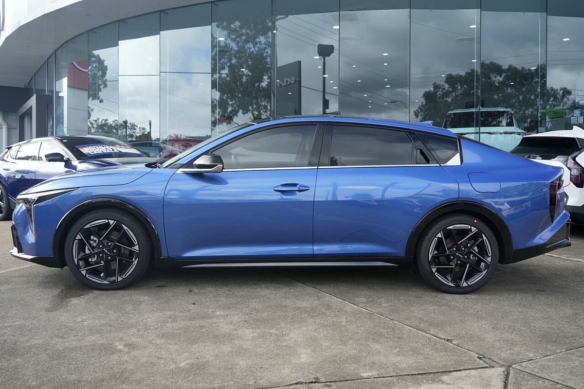 2024 Kia K4 GT-Line CL4m