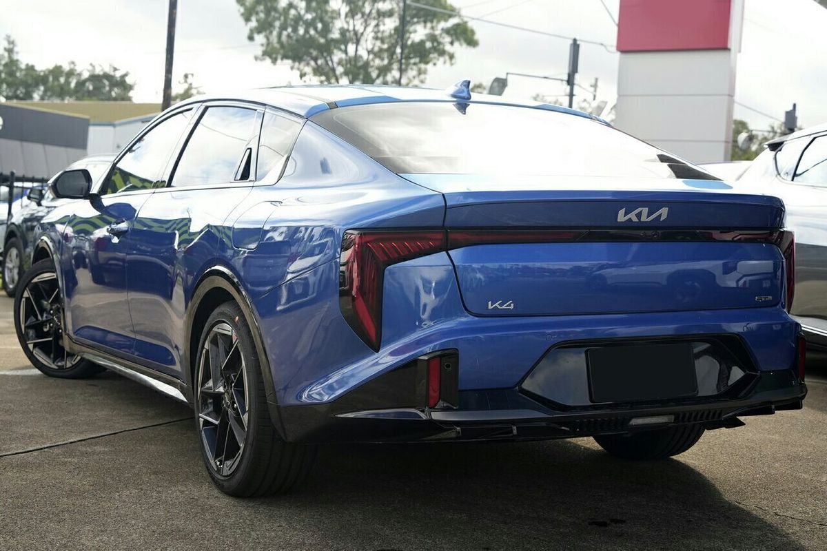 2024 Kia K4 GT-Line CL4m