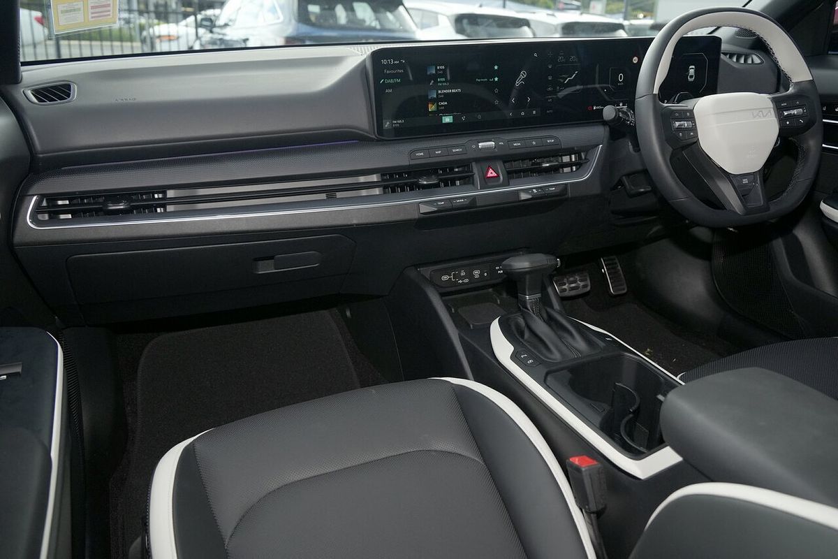 2024 Kia K4 GT-Line CL4m