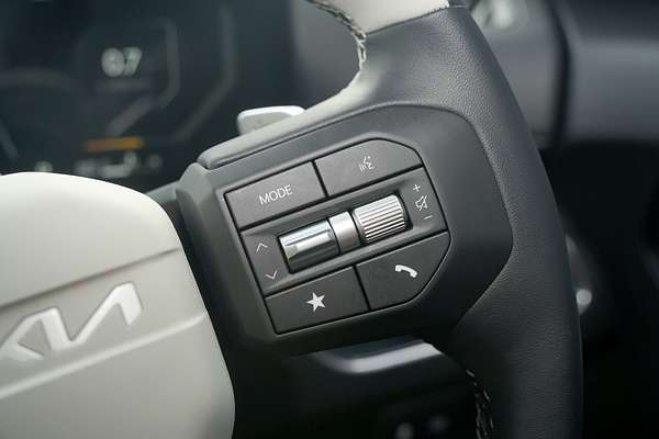 2024 Kia K4 GT-Line CL4m