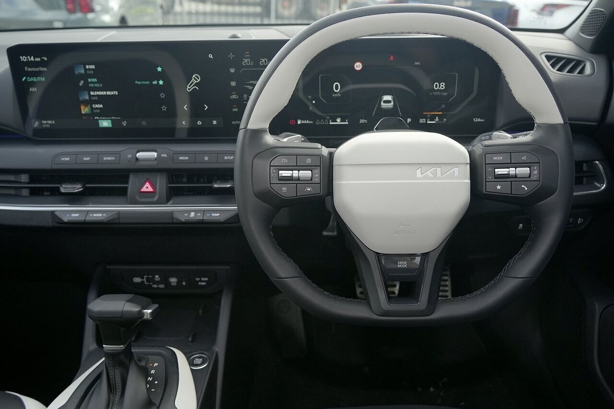 2024 Kia K4 GT-Line CL4m