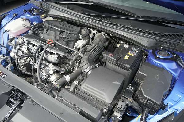 2024 Kia K4 GT-Line CL4m