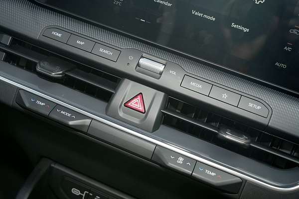 2024 Kia K4 GT-Line CL4m