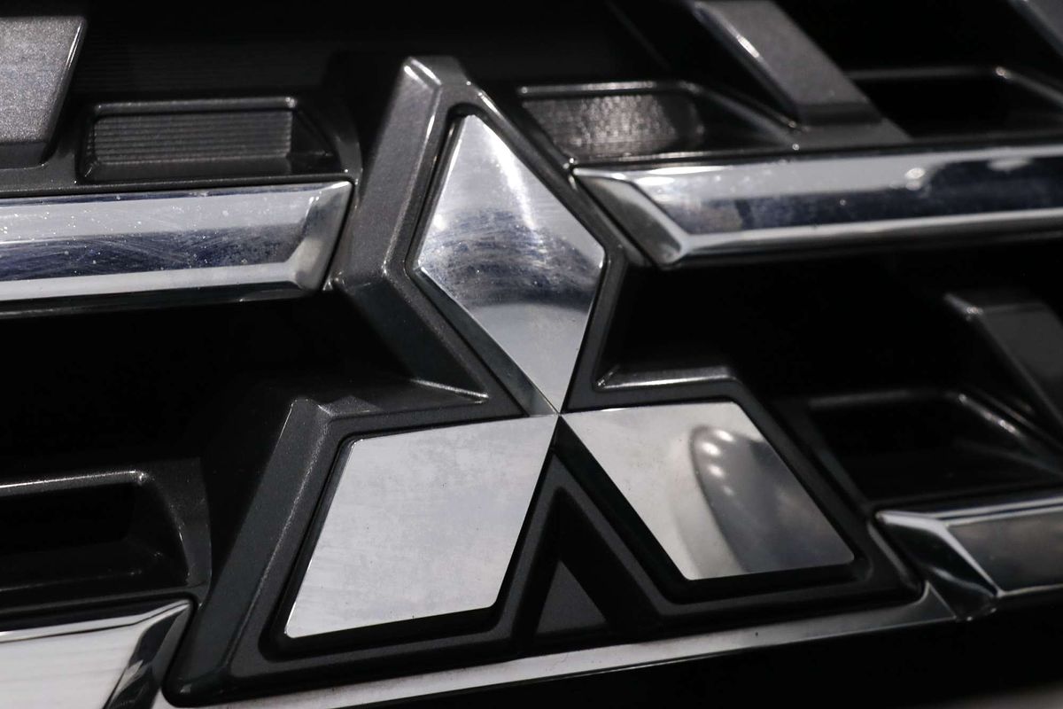 2017 Mitsubishi Pajero GLX NX