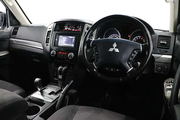 2017 Mitsubishi Pajero GLX NX