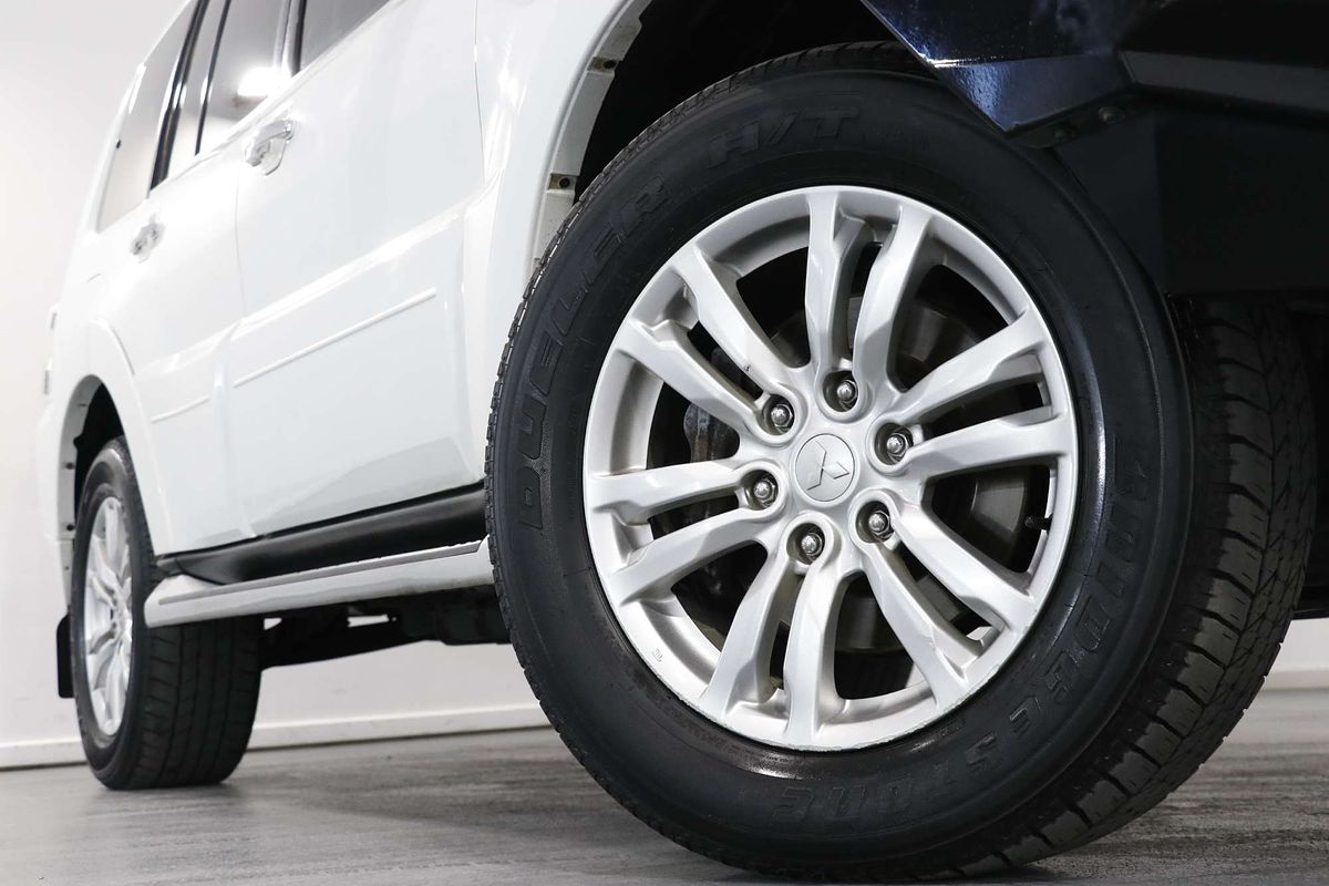 2017 Mitsubishi Pajero GLX NX