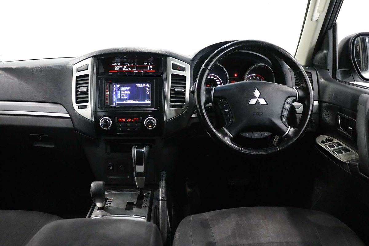 2017 Mitsubishi Pajero GLX NX