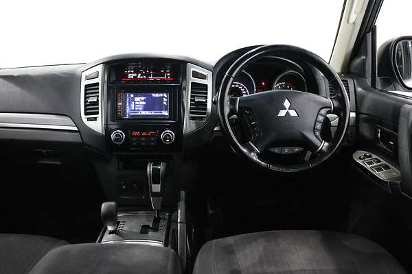 2017 Mitsubishi Pajero GLX NX