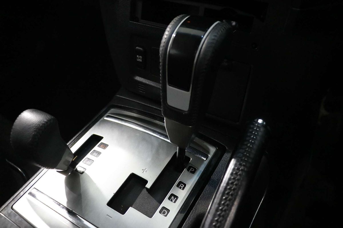 2017 Mitsubishi Pajero GLX NX