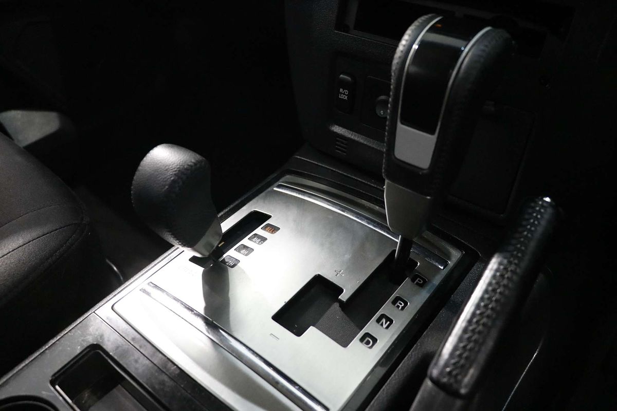 2017 Mitsubishi Pajero GLX NX