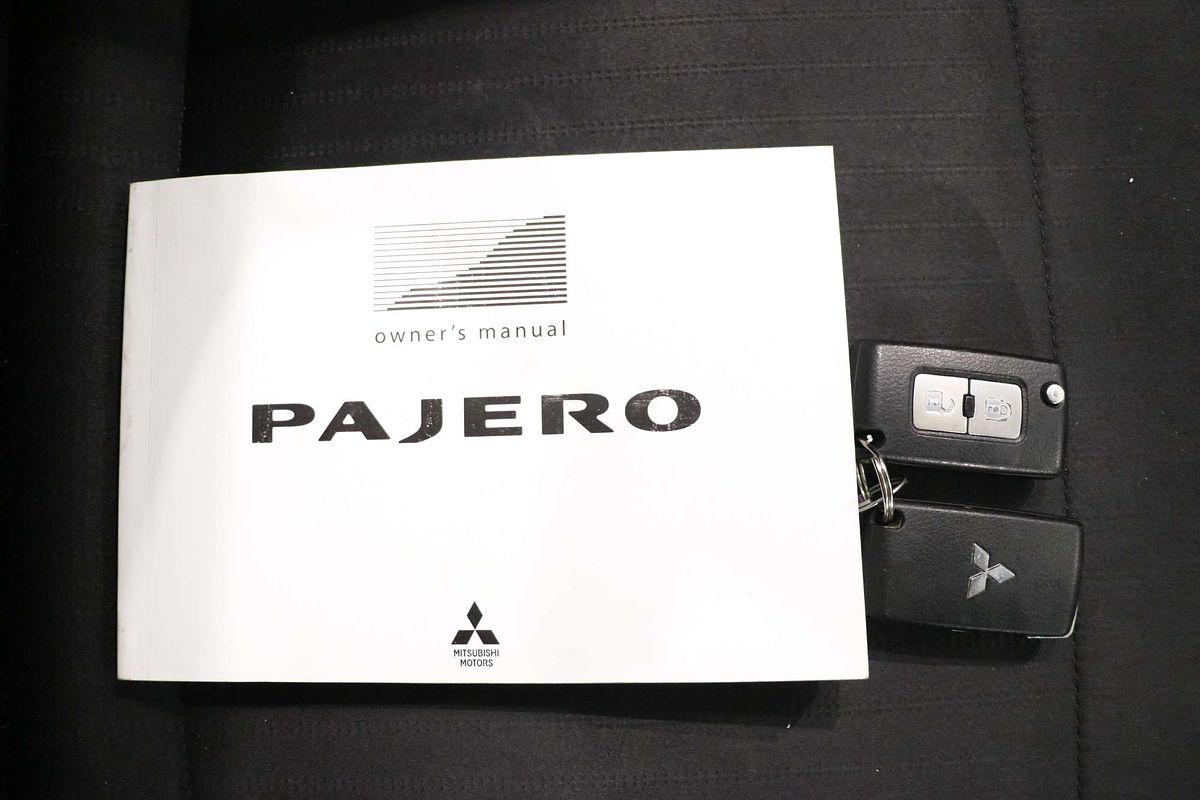 2017 Mitsubishi Pajero GLX NX