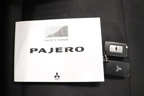 2017 Mitsubishi Pajero GLX NX