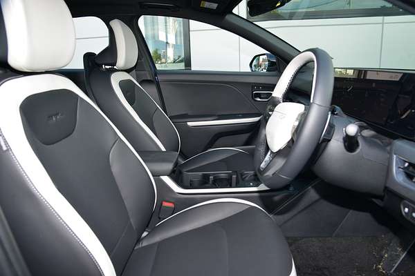 2024 Kia K4 GT-Line CL4m