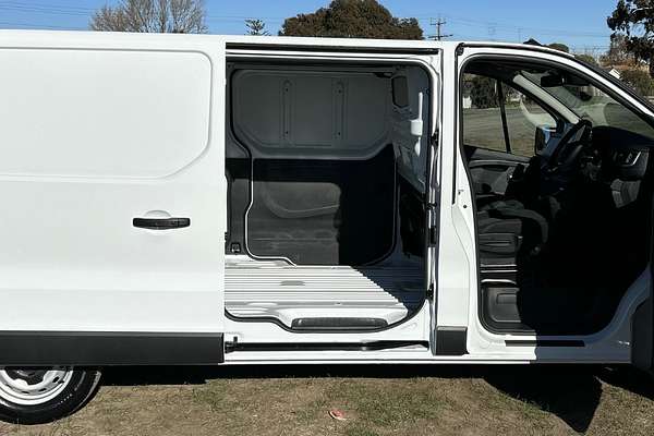 2025 Renault Trafic Premium X82 LWB