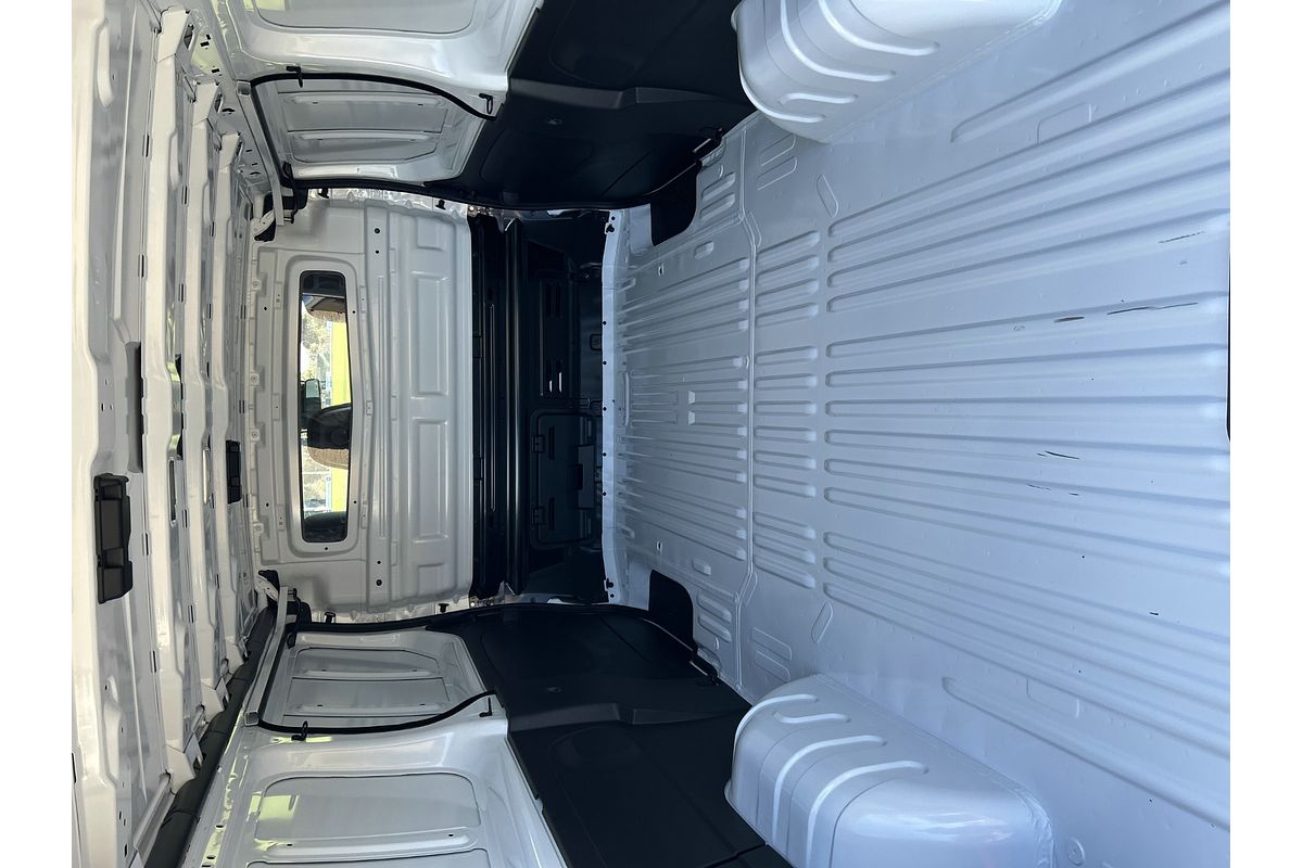2025 Renault Trafic Premium X82 LWB