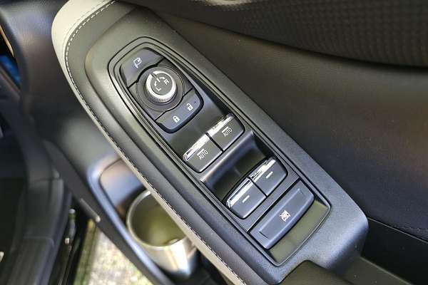 2025 Subaru Forester 2.5i-S S5