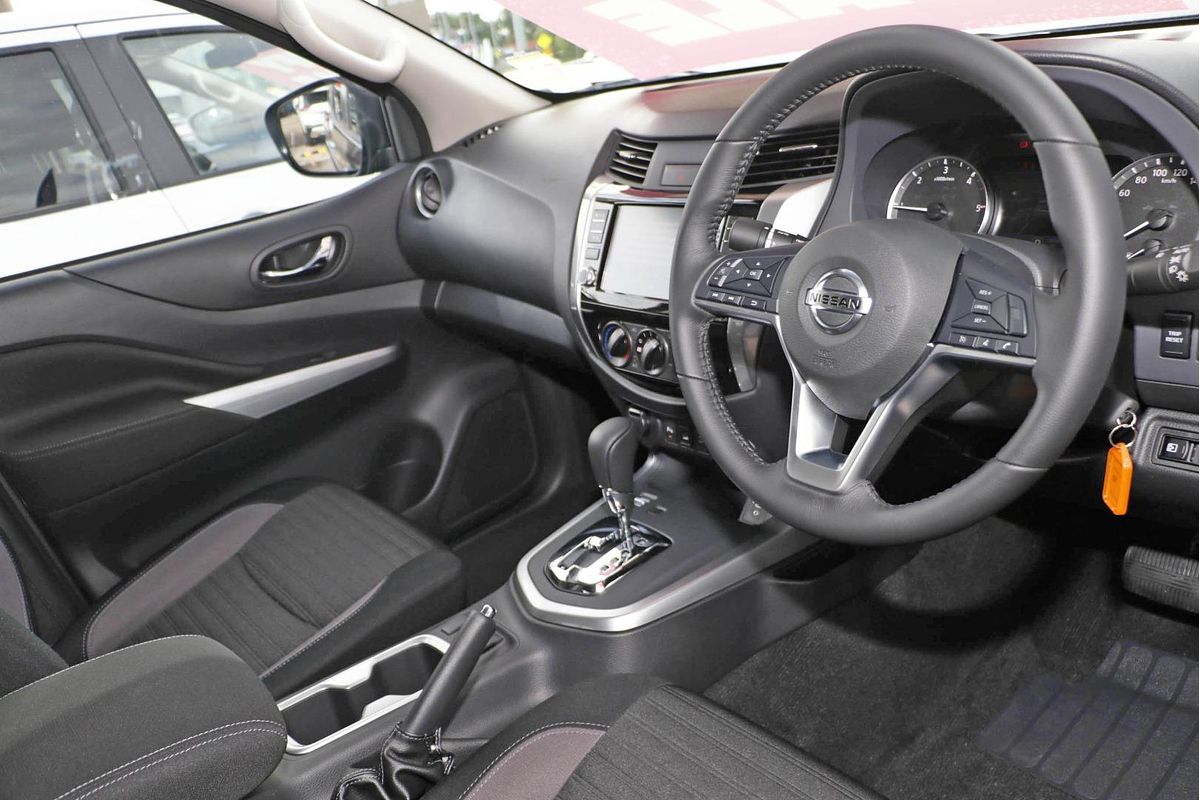 2024 Nissan Navara ST D23 4X4