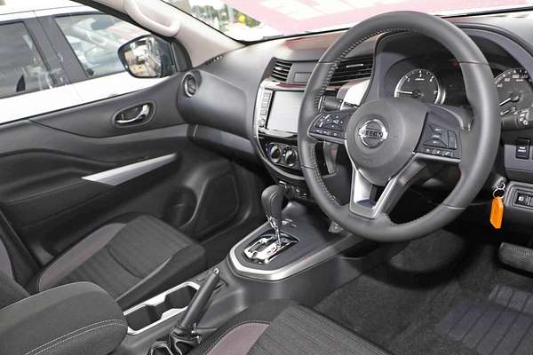 2024 Nissan Navara ST D23 4X4