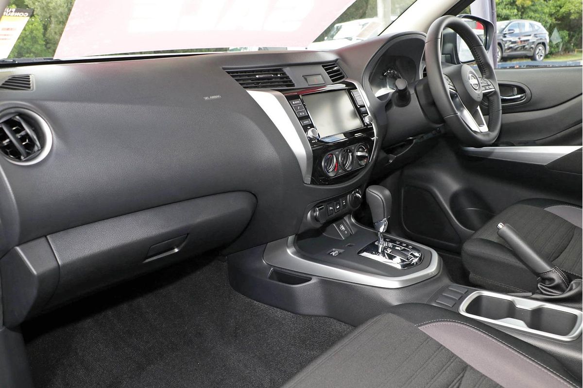 2024 Nissan Navara ST D23 4X4