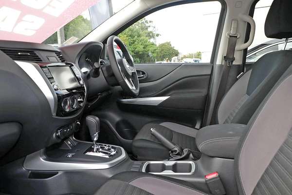 2024 Nissan Navara ST D23 4X4