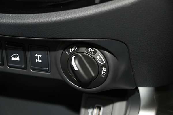 2024 Nissan Navara ST D23 4X4