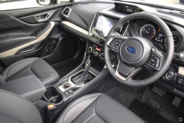 2025 Subaru Forester 2.5i Luxury Special Edition S5