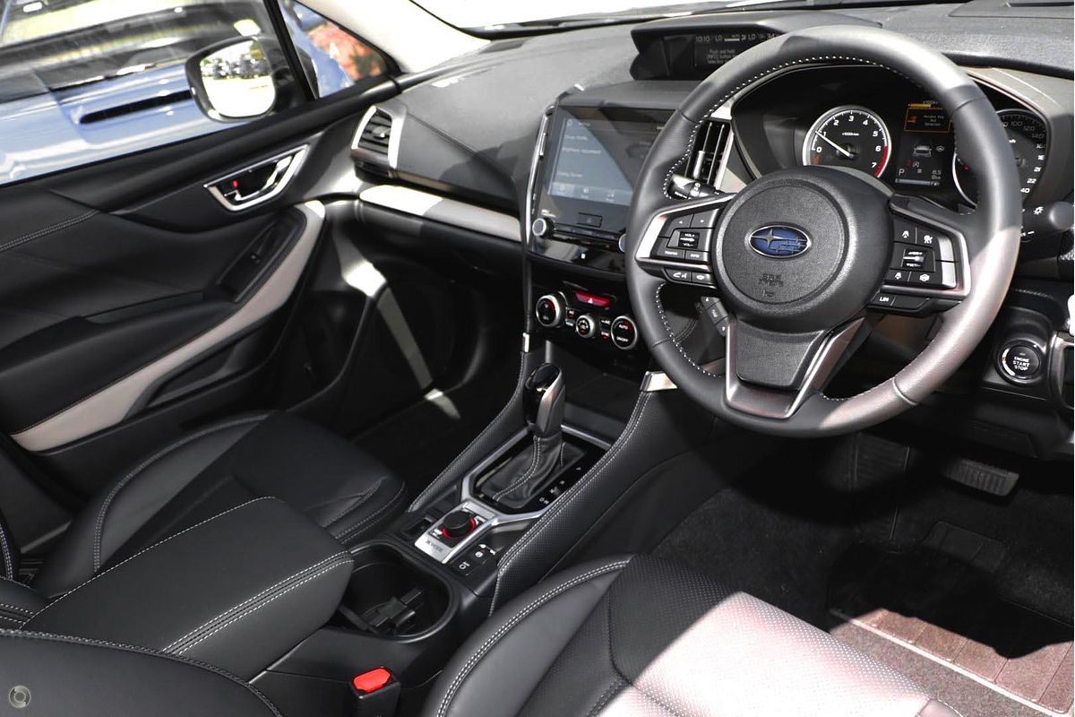 2025 Subaru Forester 2.5i Luxury Special Edition S5
