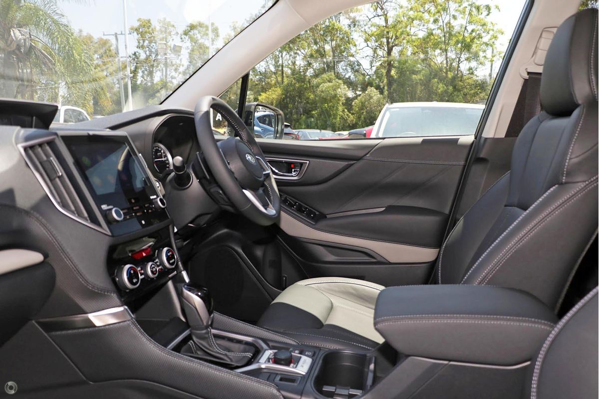 2025 Subaru Forester 2.5i Luxury Special Edition S5