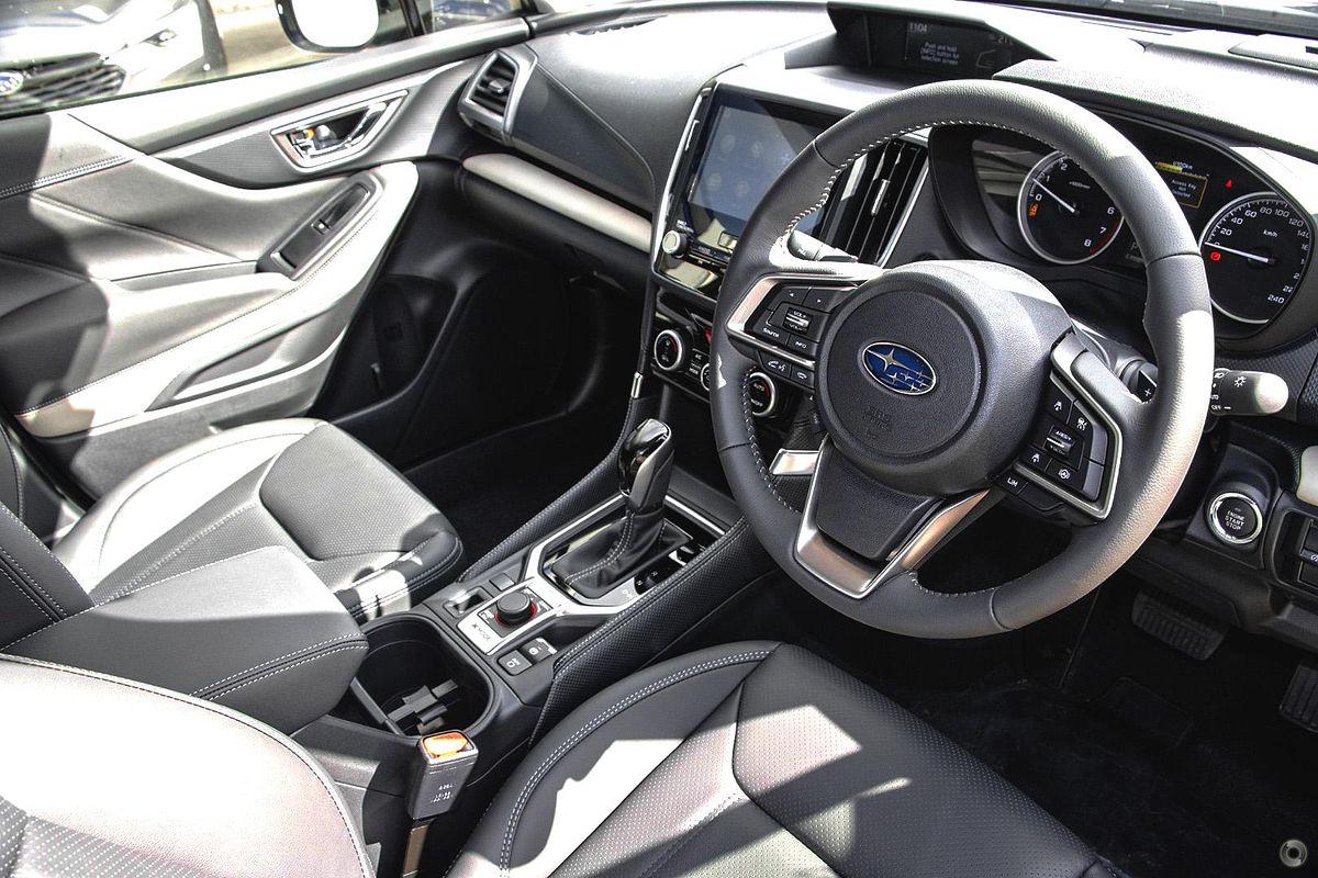 2025 Subaru Forester 2.5i Luxury Special Edition S5