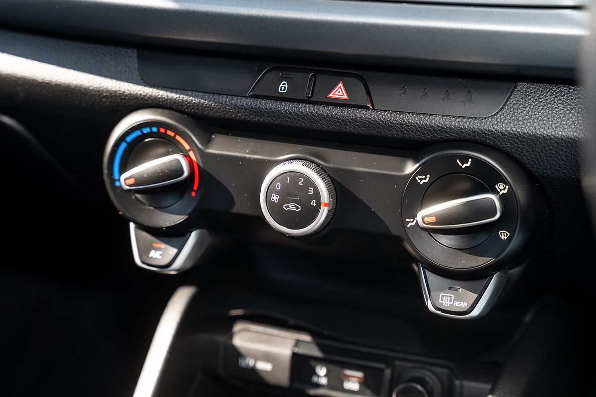 2019 Kia Rio S YB