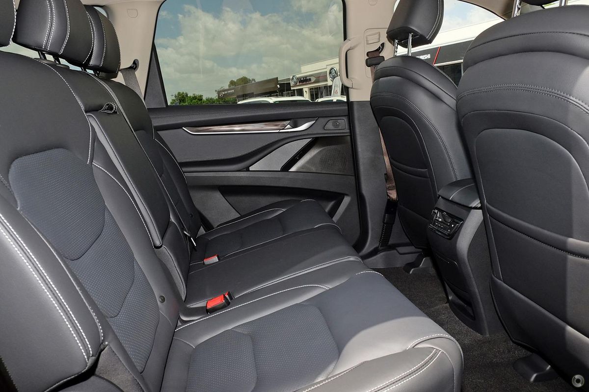 2024 LDV D90 Executive SV9A