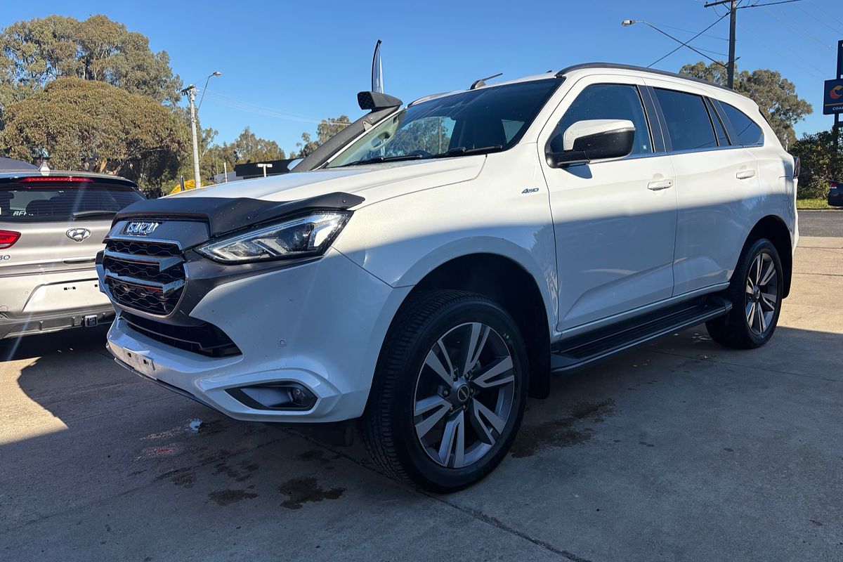 2023 Isuzu MU-X LS-T