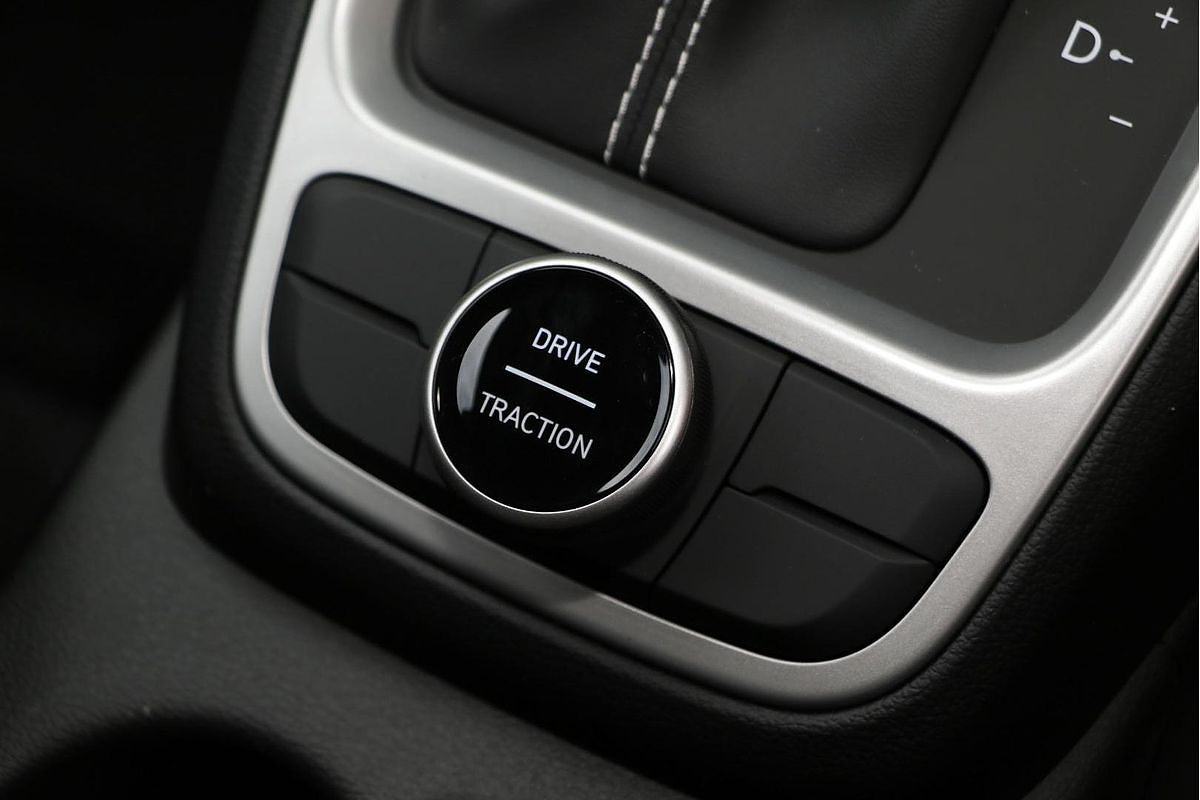 2025 Hyundai Venue Active QX.V5