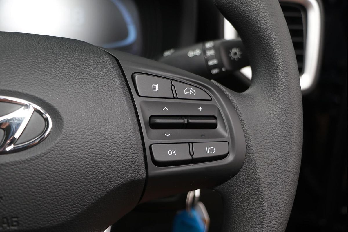 2025 Hyundai Venue Active QX.V5