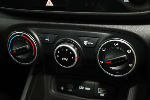 2025 Hyundai Venue Active QX.V5