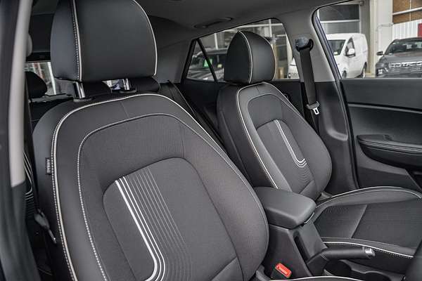 2025 Hyundai Venue Active QX.V5