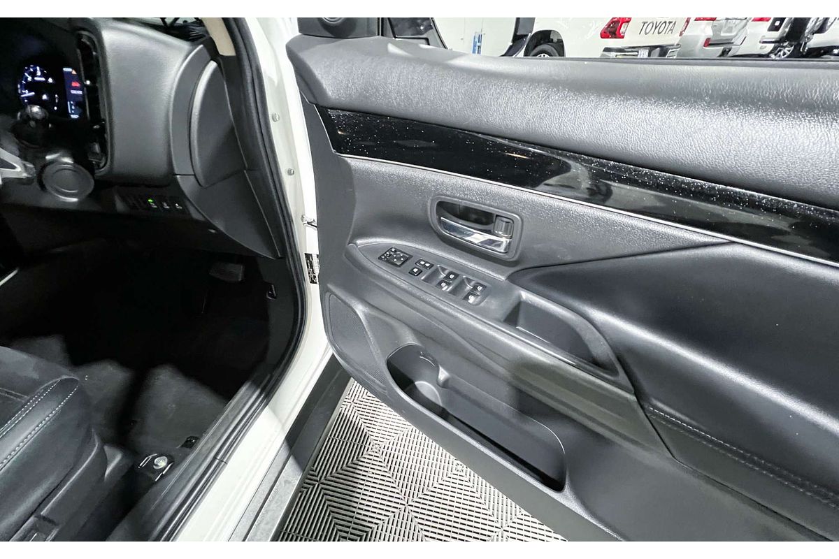 2020 Mitsubishi Outlander LS ZL