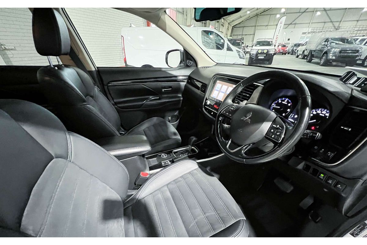 2020 Mitsubishi Outlander LS ZL