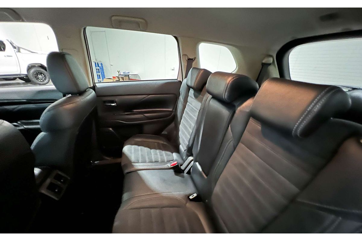 2020 Mitsubishi Outlander LS ZL