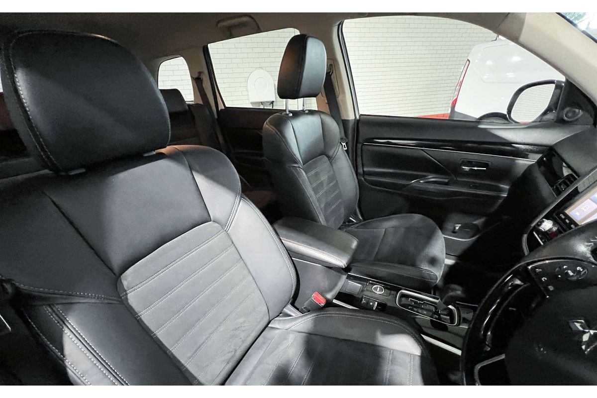 2020 Mitsubishi Outlander LS ZL