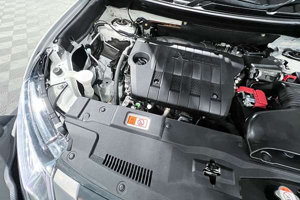 2020 Mitsubishi Outlander LS ZL
