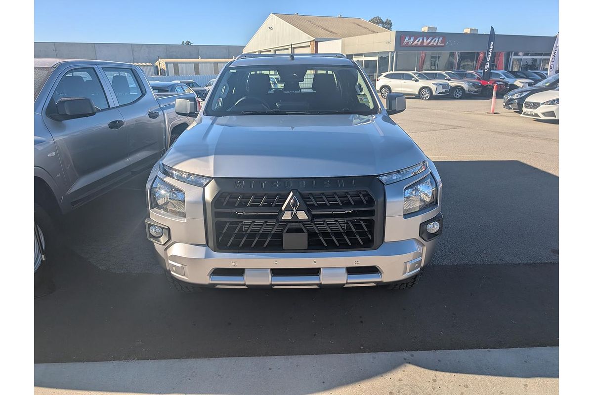 2025 Mitsubishi Triton GLX MV 4X4