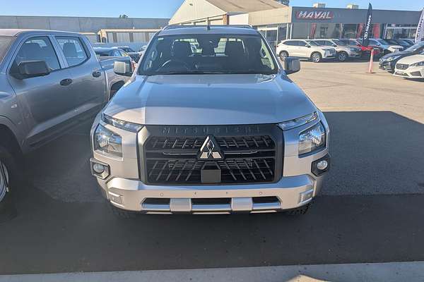 2025 Mitsubishi Triton GLX MV 4X4